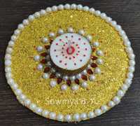 Tea Light Candle on a CD - Gold Glitters ₹ 100.00